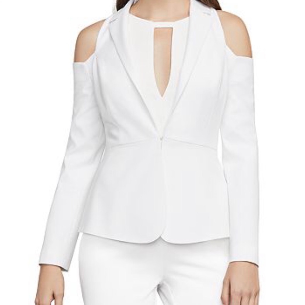 BCBGMAXAZRIA
Sasha Cold-Shoulder Blazer. Size Large. White